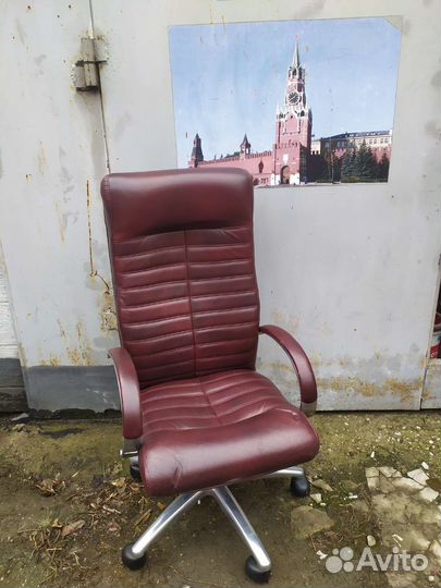 Компьютерное кресло руководителя бу