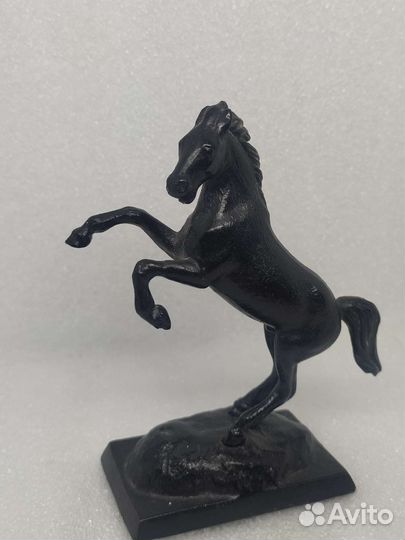 Игривый конь Каслинское литье