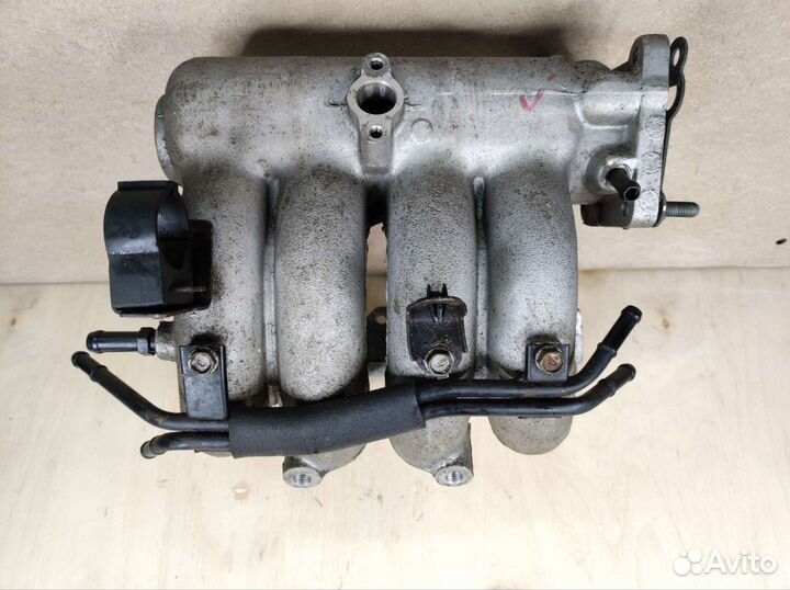 Впускной коллектор Hyundai Matrix