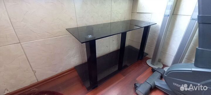 Стеклянная тумба