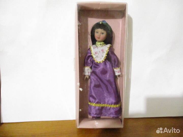 Кукла фарфоровая коллекция Бурда