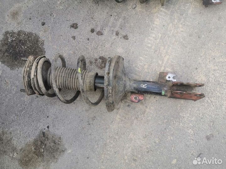 Пара стоек toyota alphard 10