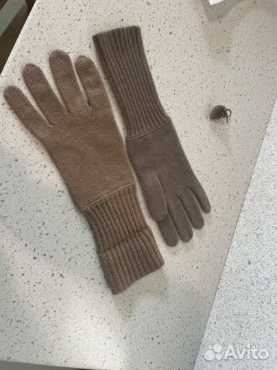 Перчатка правая uniqlo