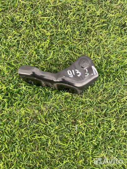 Кронштейн (крепление) левый Buick Encore GX 2020