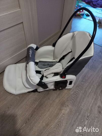 Детское сиденье в машину(переноска)