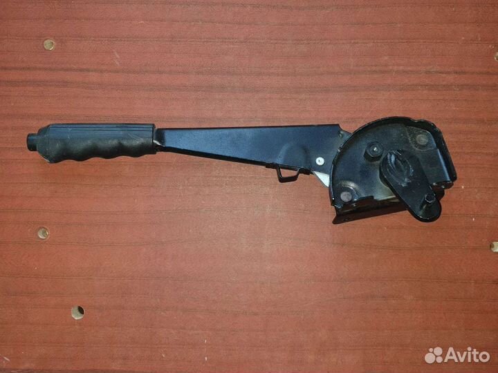 Рычаг ручного тормоза ваз-2103