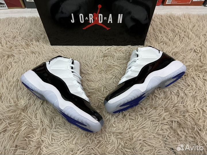 Nike air jordan 11 high