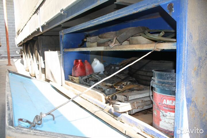 Паллетник на полуприцеп - инстументальный ящик