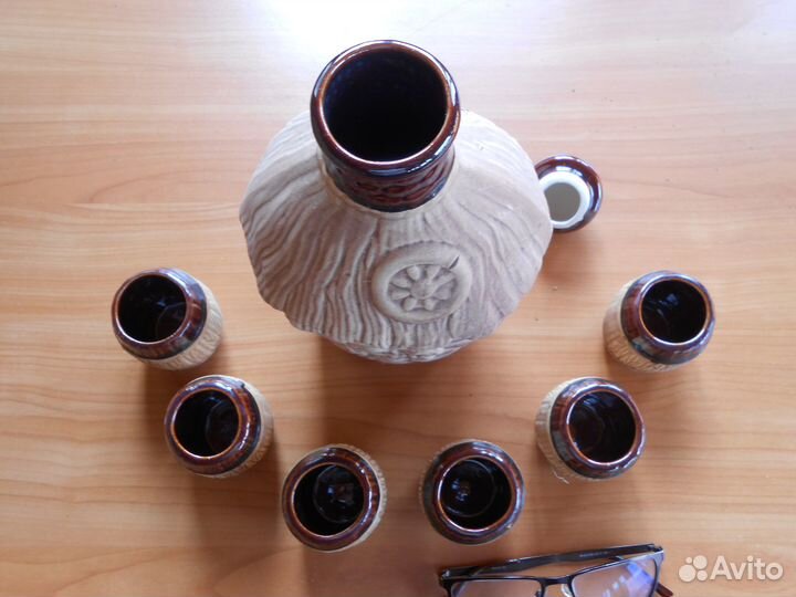 Глиняный кувшин