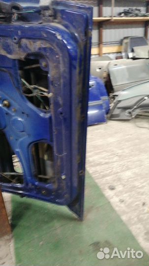 Дверь левая передняя на Шкоду Фелицию 1998г.в