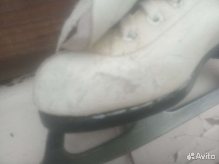 Коньки фигурные