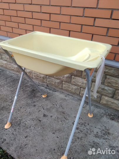 Ванночка для купания с подставкой бу