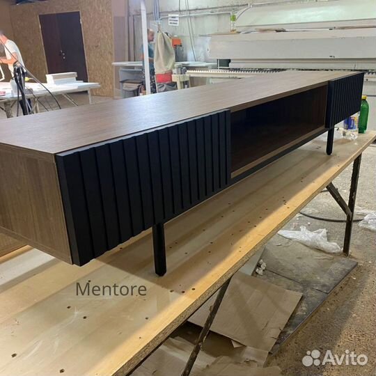 Тумба тв Batista на опорах (2000х400х200 мм)