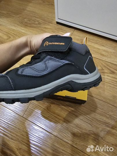 Продам ботинки детские