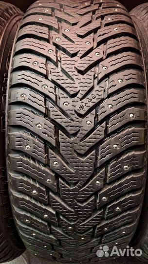 Nokian Tyres Hakkapeliitta 8 SUV 235/60 R18