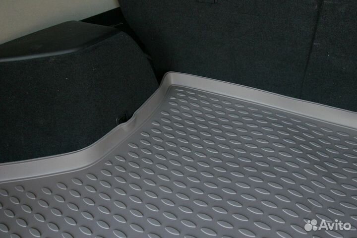 Коврик в багажник Тойота Харриер (Toyota Harrier)
