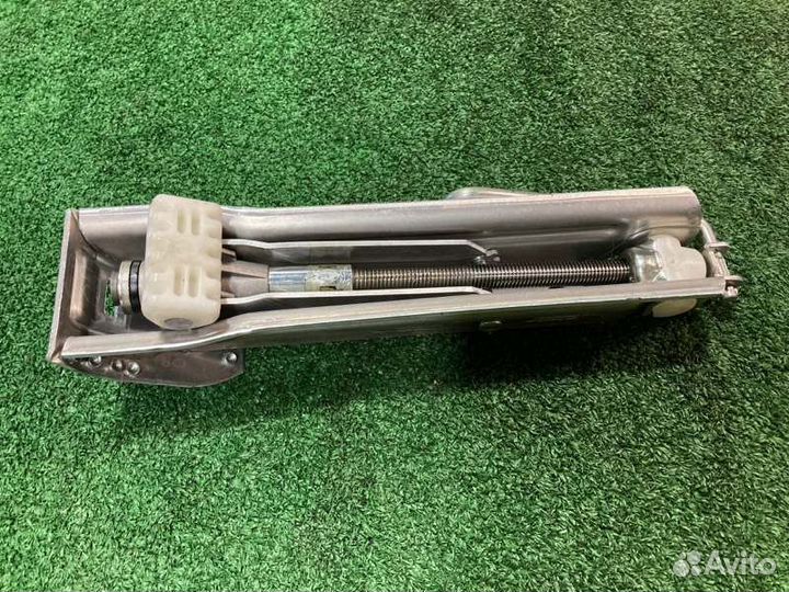 Домкрат Mercedes-Benz E-Class W212 271860 2009