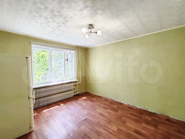 Комната 13 м² в 8-к., 2/9 эт.