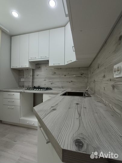 Кухня классическая белая