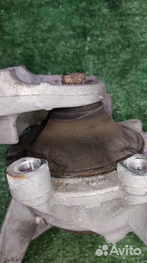 Опора (подушка) двигателя правая Honda CR-V 3 (RE