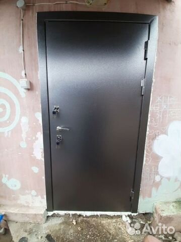 Дверь стальная на карман(тамбур)