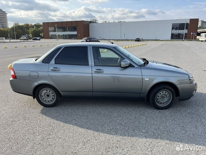 LADA Priora 1.6 МТ, 2011, 239 122 км