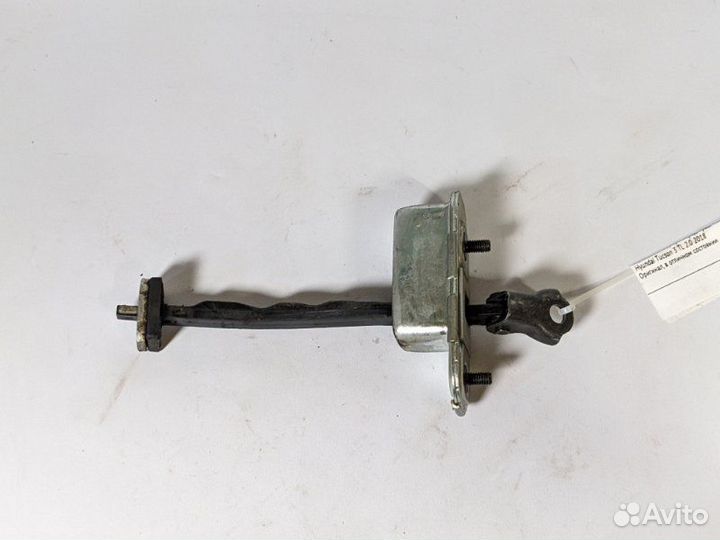 Ограничитель двери передний правый Hyundai Tucson