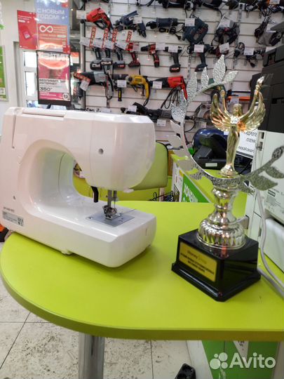 Швейная машина comfort 15