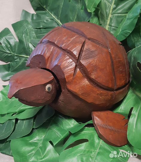 Декоративная фигурка 