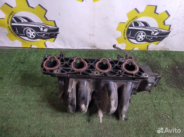Коллектор впускной Renault Sandero хетчбэк K7M