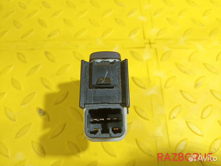 Кнопка открывания бензобака Toyota Windom V10