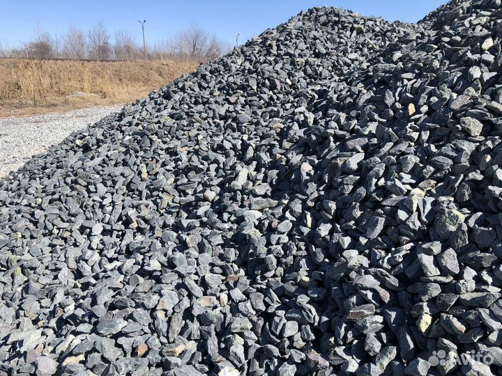 Щебень гравий сыпучие доставим на объект