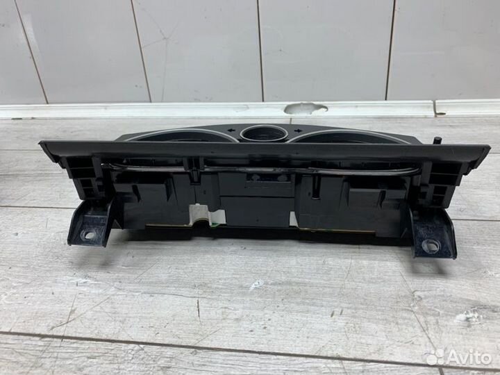 Щиток приборов Opel Zafira минивэн A 17 DTR 2008