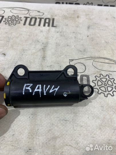 Демпфер бардачка Toyota Rav4 A30 1azfe 2006