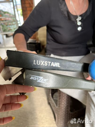 Открывалка настольная. для открытия жестяных банок