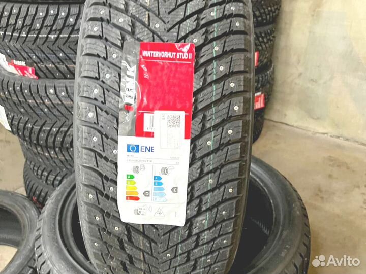 iLink Wintervorhut Stud II 235/50 R19 105T