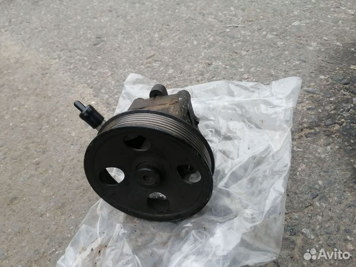 Насос гур nissan primera p12