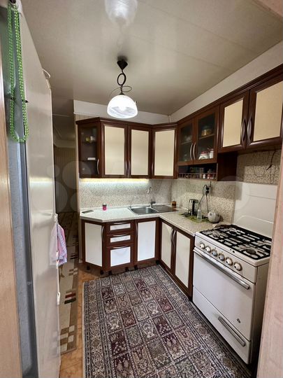 4-к. квартира, 80 м², 2/5 эт.