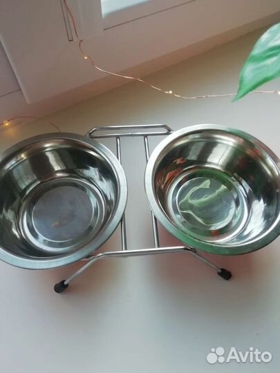 Миска для животных на подставке