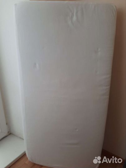 Кроватка с матрасом