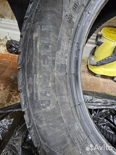 Pirelli Ice Asimmetrico Plus 195/65 R15