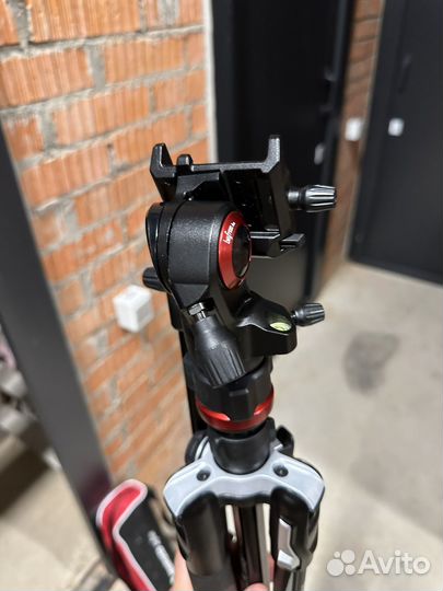 Штатив manfrotto befree live