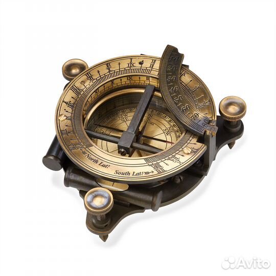 Компас судовой в ретро стиле