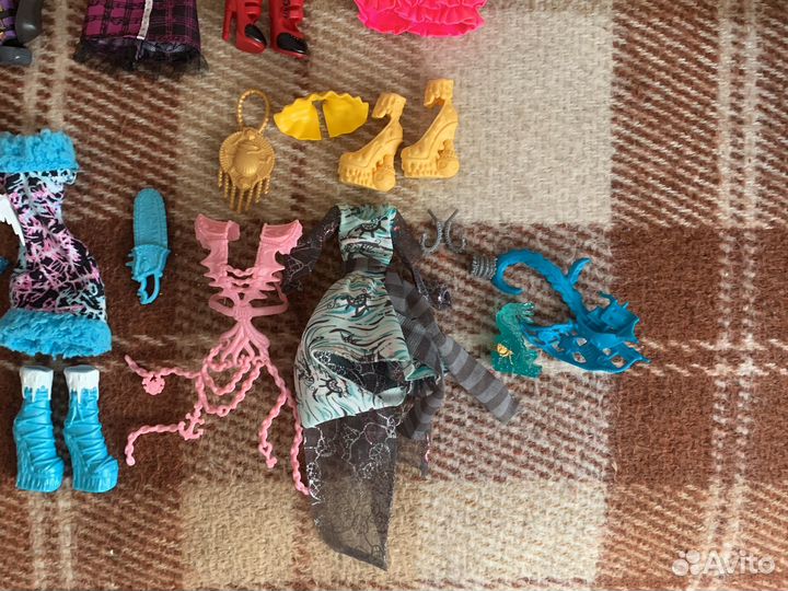 Аксессуары,одежда к куклам монстер хай