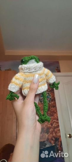 Вязаная лягушка