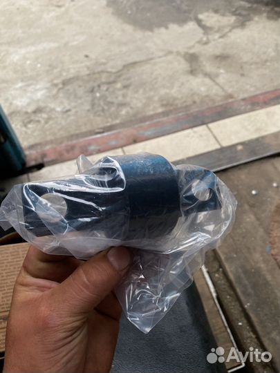 Салентблоки задних продольных рычагов mazda 6