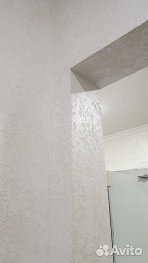 Нанесение декоративной штукатурки