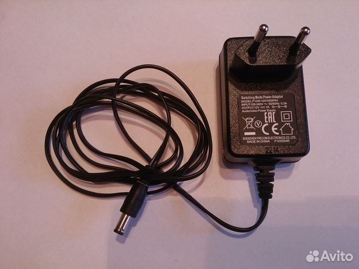 Блок питания (адаптер) 12В. 1А