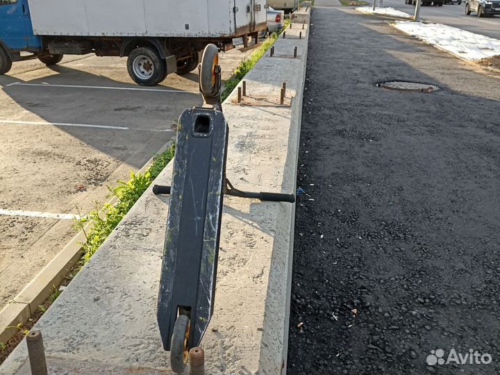 Трюковой самокат