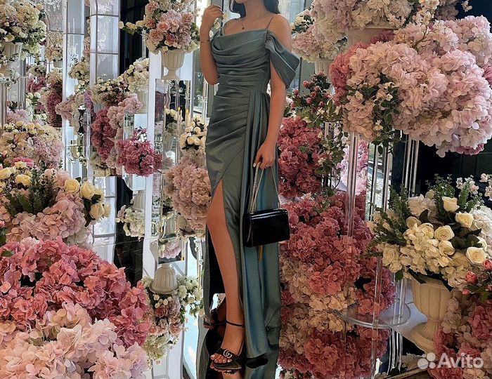 Вечернее платье